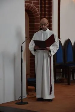 Poświęcenie ołtarza i ambony w Papowie Toruńskim