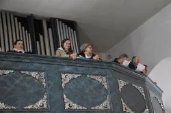 Poświęcenie ołtarza i ambony w Papowie Toruńskim