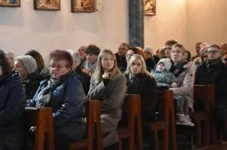 Poświęcenie ołtarza i ambony w Papowie Toruńskim