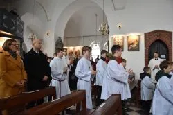Poświęcenie ołtarza i ambony w Papowie Toruńskim