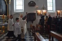 Poświęcenie ołtarza i ambony w Papowie Toruńskim