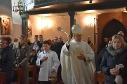 Poświęcenie ołtarza i ambony w Papowie Toruńskim