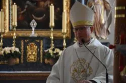 Poświęcenie ołtarza i ambony w Papowie Toruńskim
