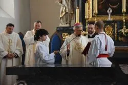 Poświęcenie ołtarza i ambony w Papowie Toruńskim