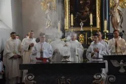 Poświęcenie ołtarza i ambony w Papowie Toruńskim
