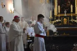 Poświęcenie ołtarza i ambony w Papowie Toruńskim