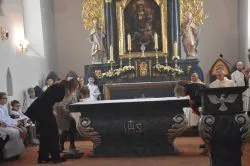 Poświęcenie ołtarza i ambony w Papowie Toruńskim
