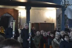 Poświęcenie ołtarza i ambony w Papowie Toruńskim