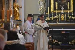 Poświęcenie ołtarza i ambony w Papowie Toruńskim