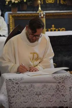 Poświęcenie ołtarza i ambony w Papowie Toruńskim