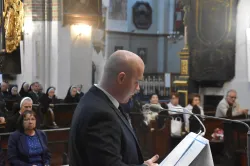 Modlitwa o powołania w katedrze toruńskiej