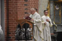 Modlitwa o powołania w katedrze toruńskiej