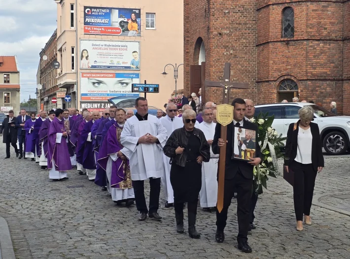 Pogrzeb śp. ks. prał. Stanisława Andrika